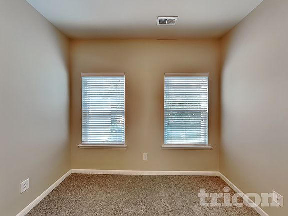 5th image of 105 Hickory Station Ln