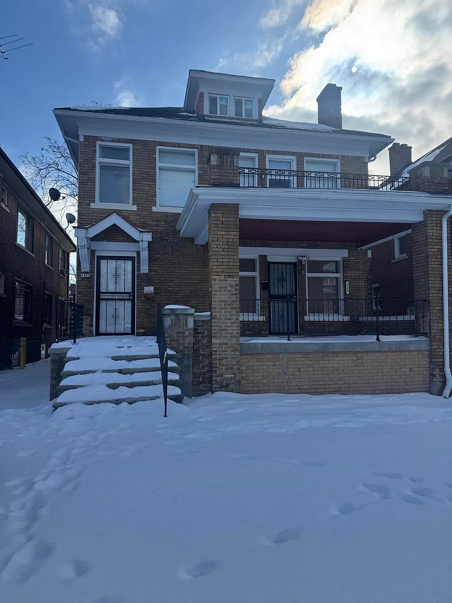 Building Photo - 2925 Calvert St