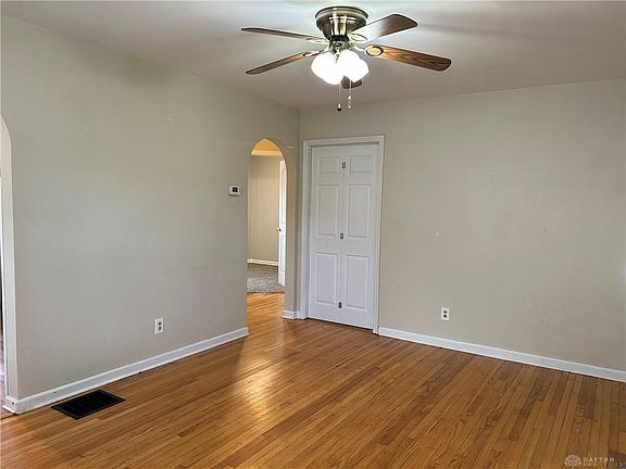 2nd image of 221 N Douglas Ave