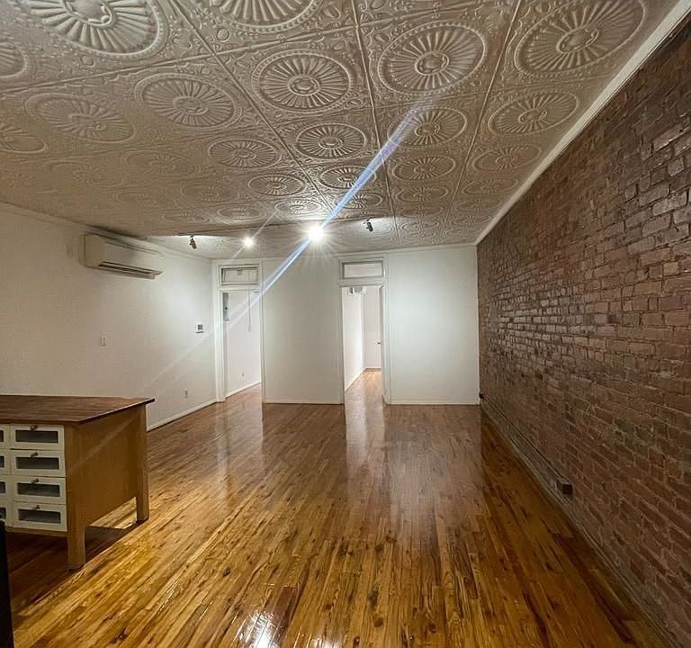 1st image of 21 Orchard St #3A