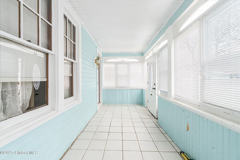 4th image of 49 Grandview Terrace
