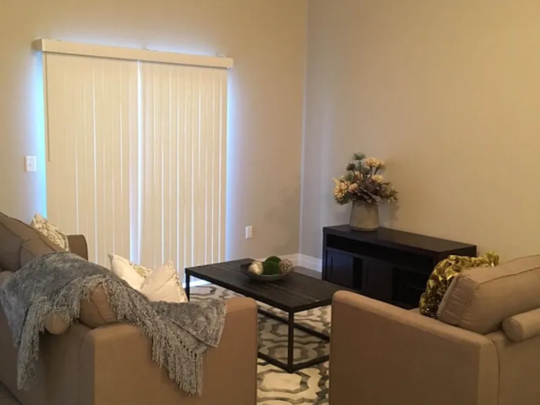 2818 E 45th Ct N #2818 — Photo 5