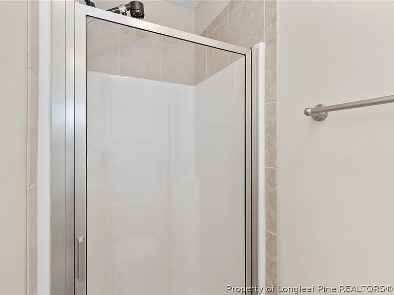 255 Collinwood Dr — Photo 20