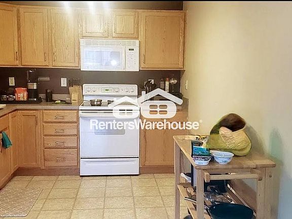 4th image of 2541 Cobble Hill Ct Unit C