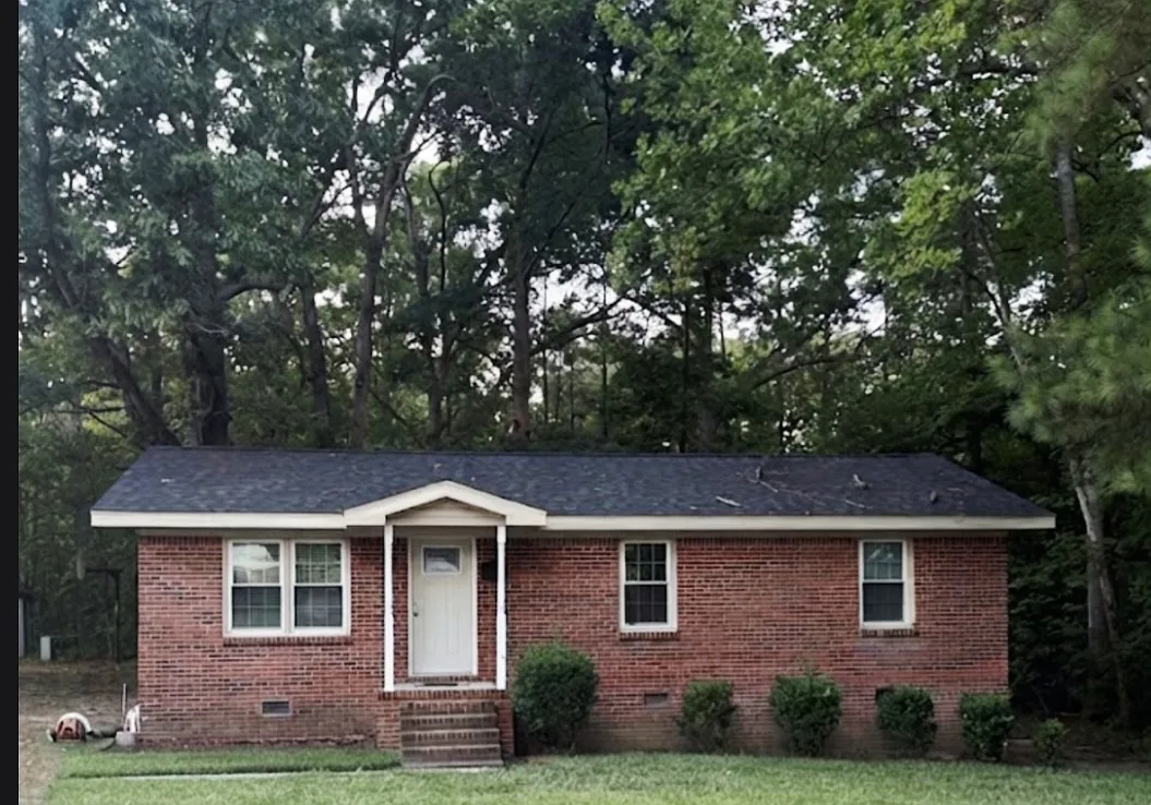 3 bed, 1075 sqft, $1,200 — Photo 1