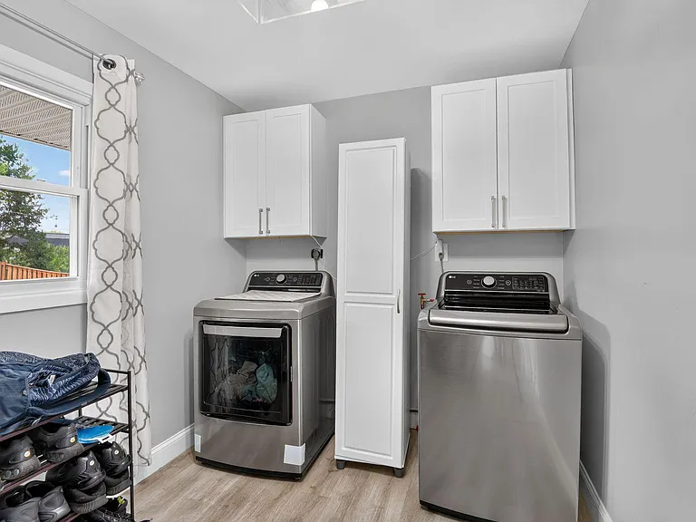 12420 Seabury Ln — Photo 17
