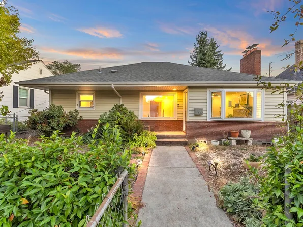 109 NW 40th St, Vancouver, WA 98660