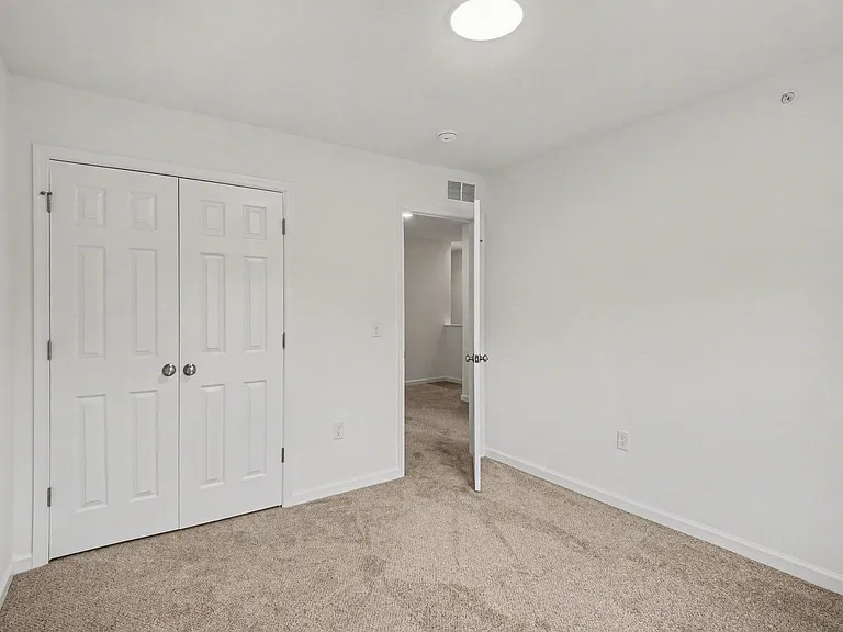 22 Sand St — Photo 15
