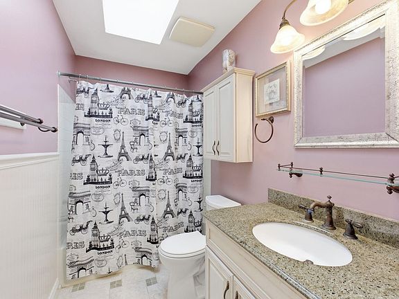 Private Tub and stand-up shower