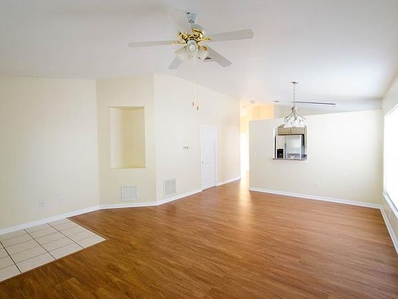 5th image of 1521 Marsh Wood Dr
