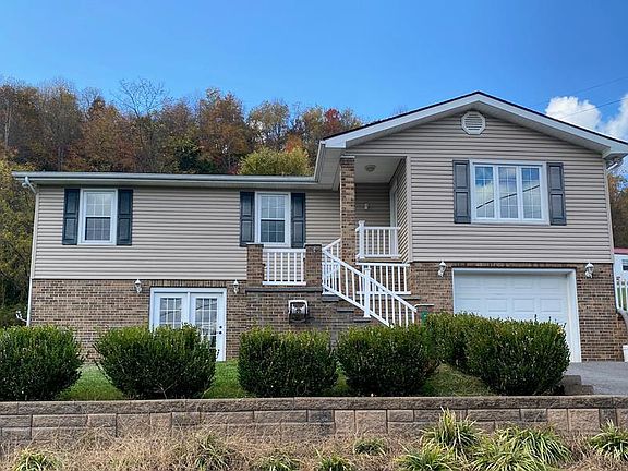 2nd image of 215 Birchwood
