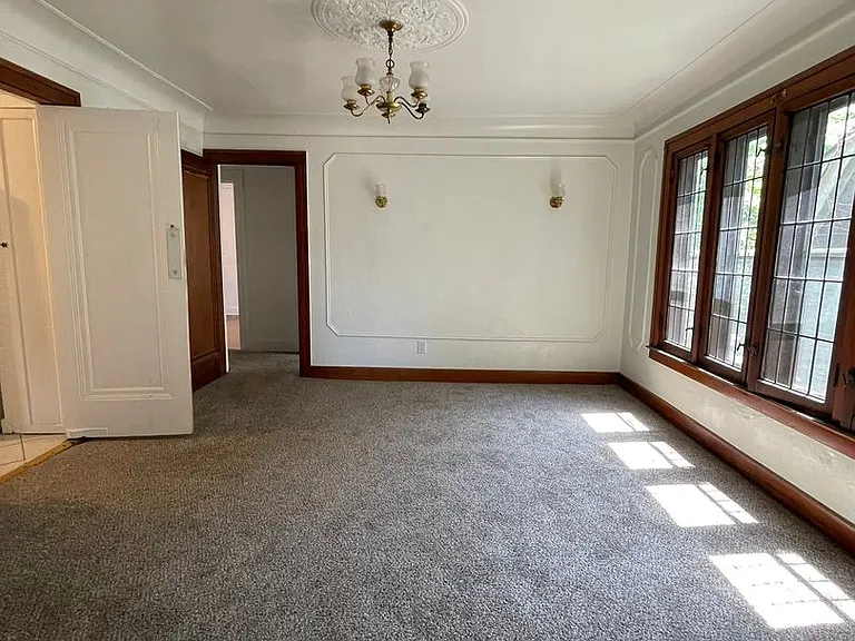 3656 Bedford St — Photo 7