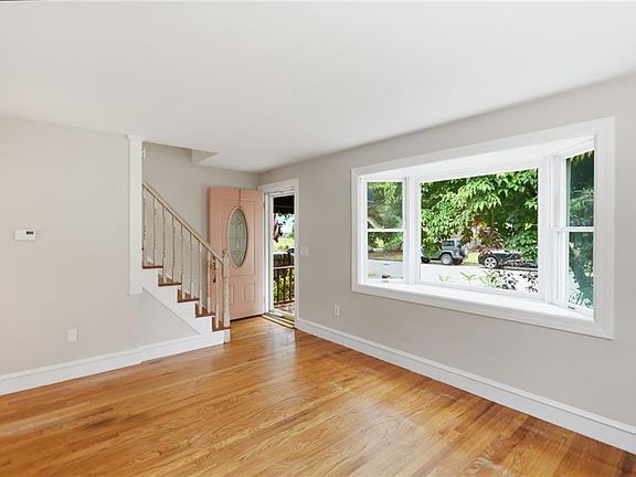3rd image of 123 Hiawatha St