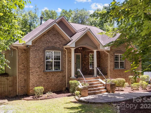 7230 Timber Ridge Dr, Mint Hill, NC 28227