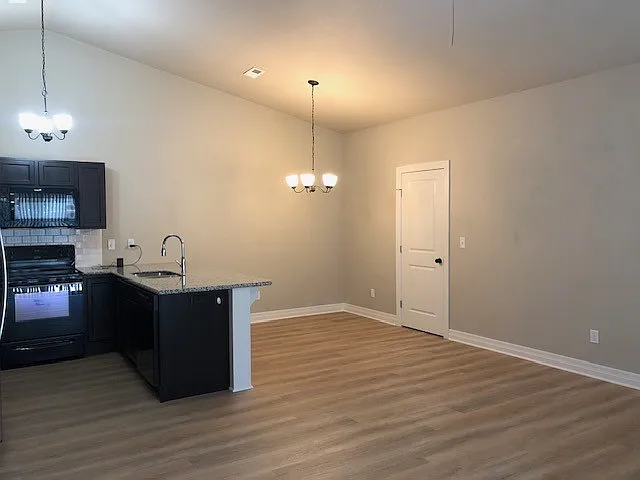 2750 E 45th Ct N — Photo 18