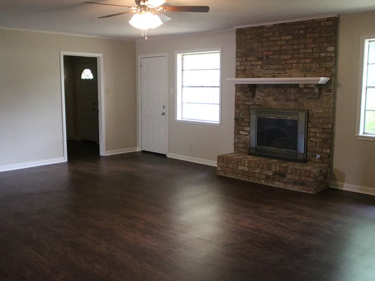 3012 Tower Dr — Photo 4
