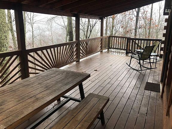 4th image of 202 Getaways Rd