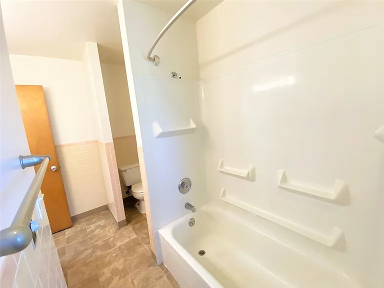 Fairmont Villa — Photo 42
