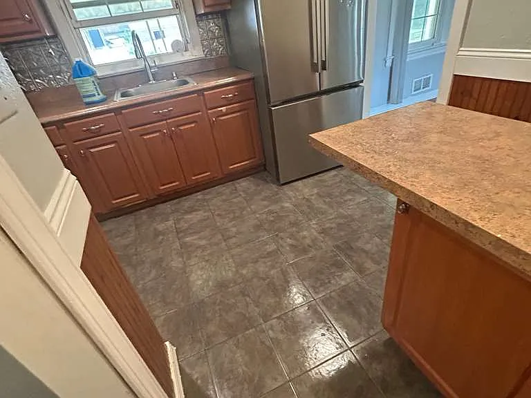 373 E Lake Ave — Photo 5