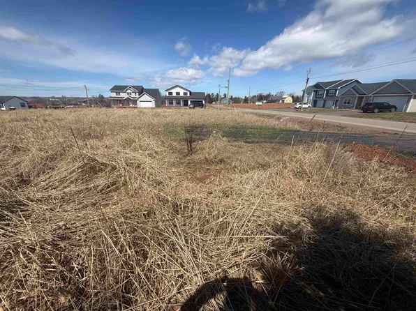 22 Smallwood Ter #61, Stratford, PE C1B 0L5