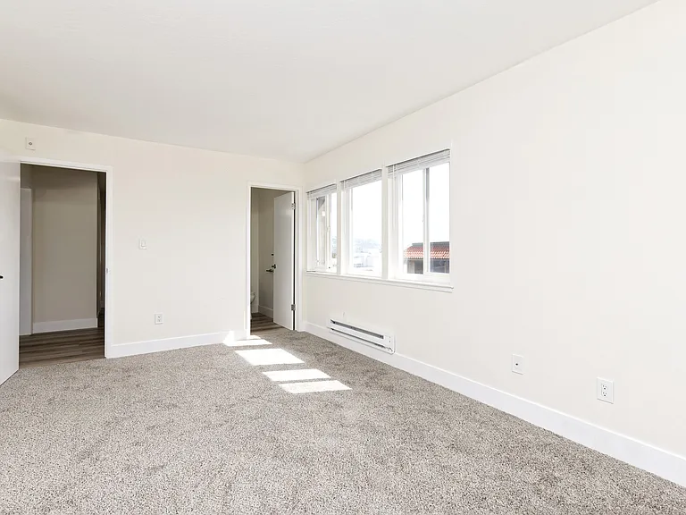 184 Callan — Photo 16