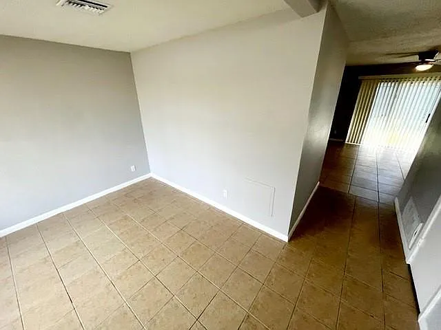 441 Butler Dr — Photo 3