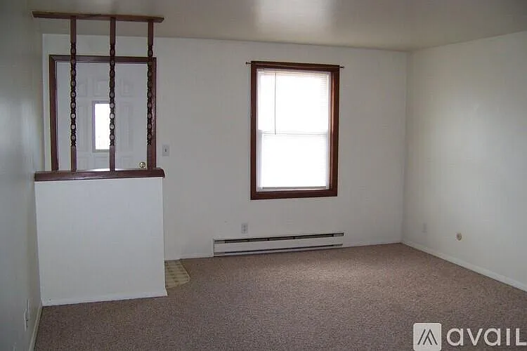 2 bed, 1.0 bath, 1100 sqft, $750 — Photo 2