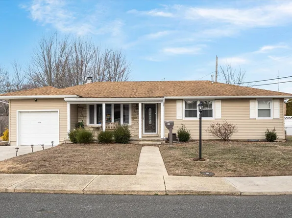 601 Hollywood Dr, Northfield, NJ 08225