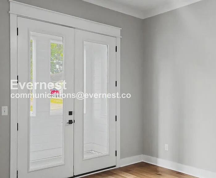 121 Lucile St — Photo 14