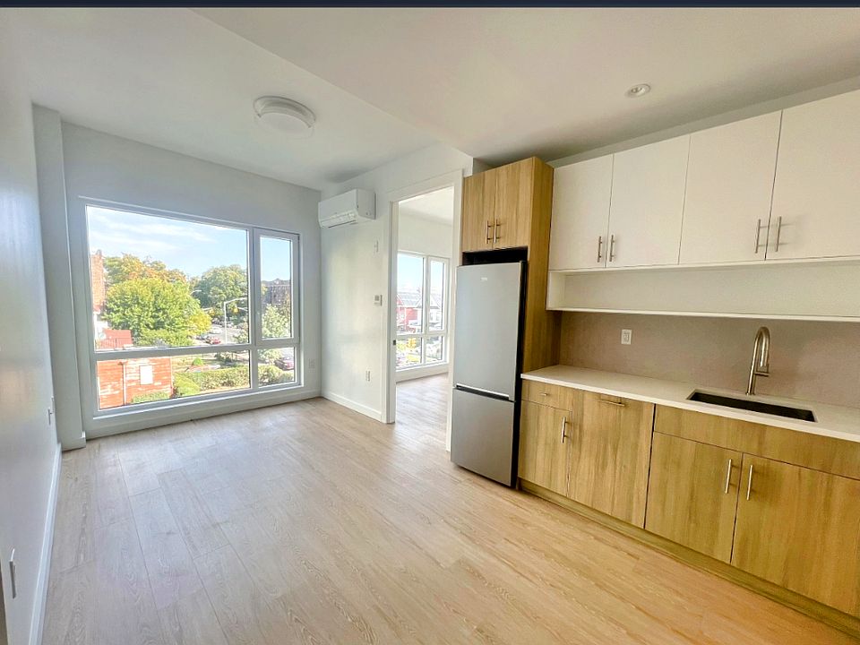 1st image of 333 Linden Blvd APT 4D