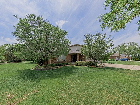 2nd image of 12097 Heinecke Dr