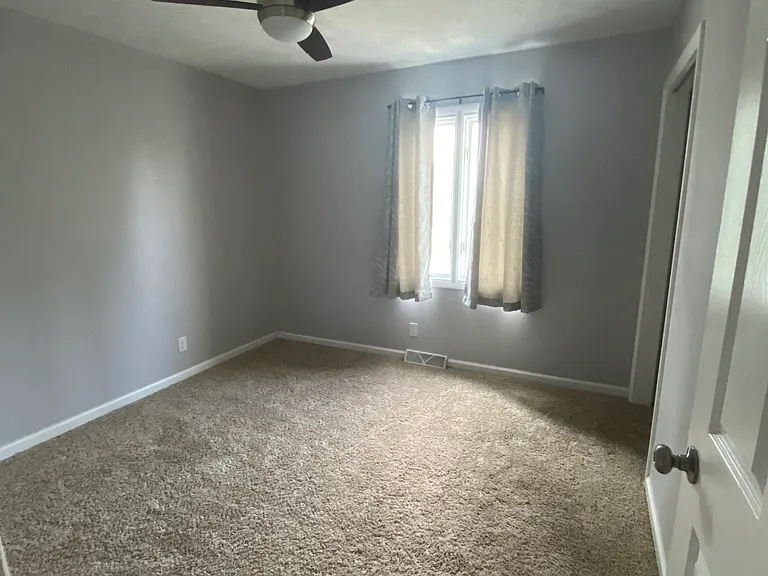 825 Ashland St — Photo 15