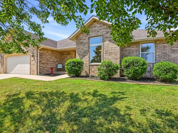 1911 Holly Springs Avenue, Nixa, MO 65714