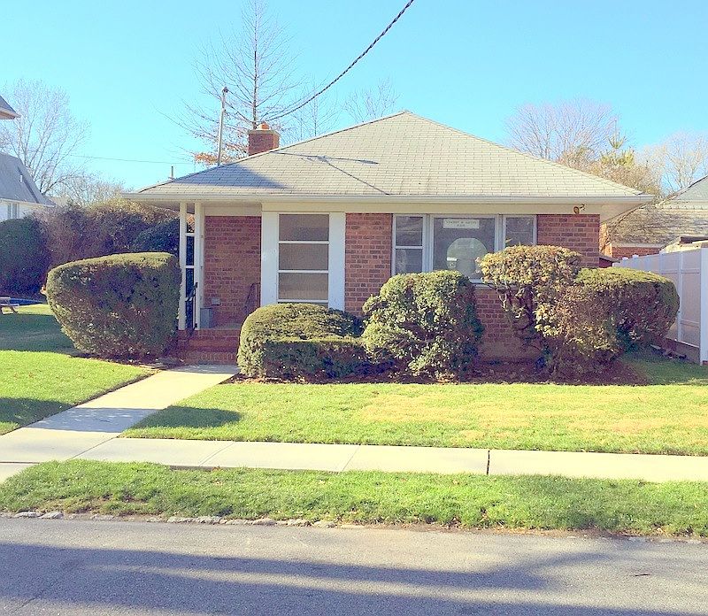 2nd image of 3314 172nd St