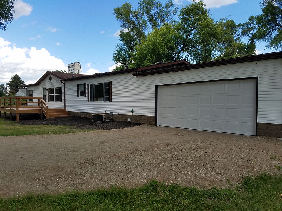 Great Corner Lot! 