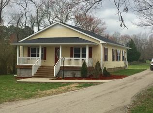 1446 N Sumner Rd, Bethpage, TN 37022