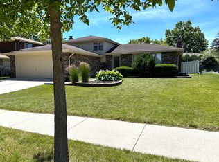 8429 165th Pl, Tinley Park, IL