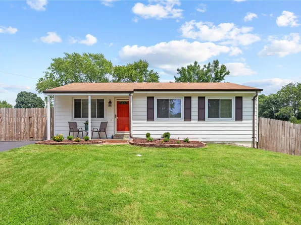 4904 Orange Blossom Ln, Hazelwood, MO 63042