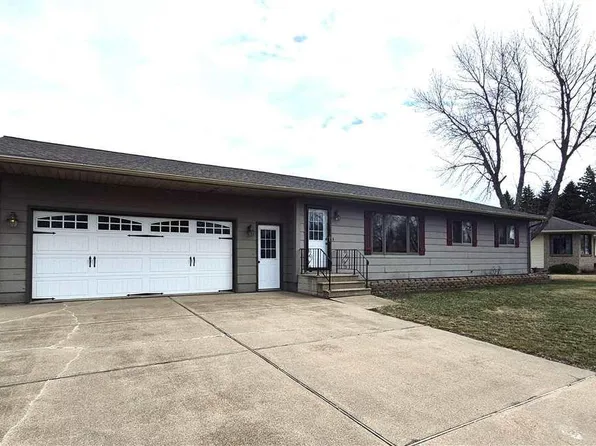 833 6th Ave NE, Sleepy Eye, MN 56085