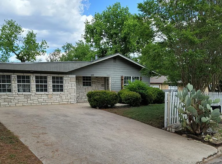 610 Rees St — Photo 1