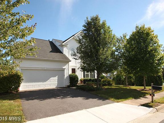2nd image of 901 Riverdale Cir
