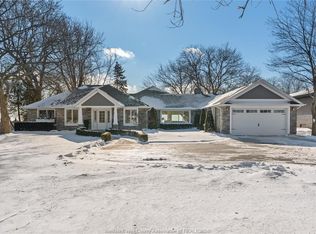 1831 Heritage Rd, Kingsville, ON N9Y 2E6