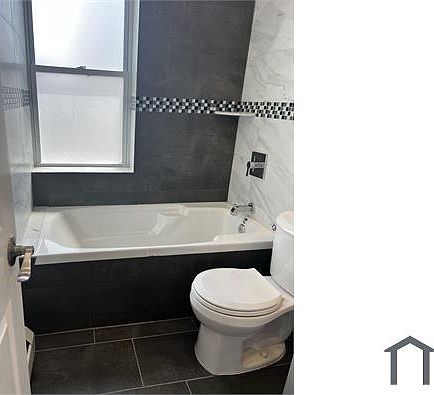 2nd image of 1373 Pinson St #3