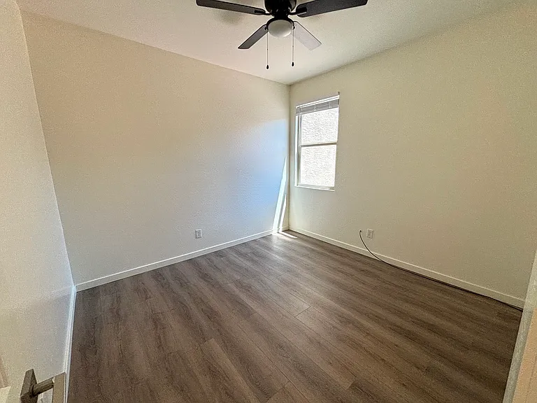 10231 W Southgate Ave — Photo 18