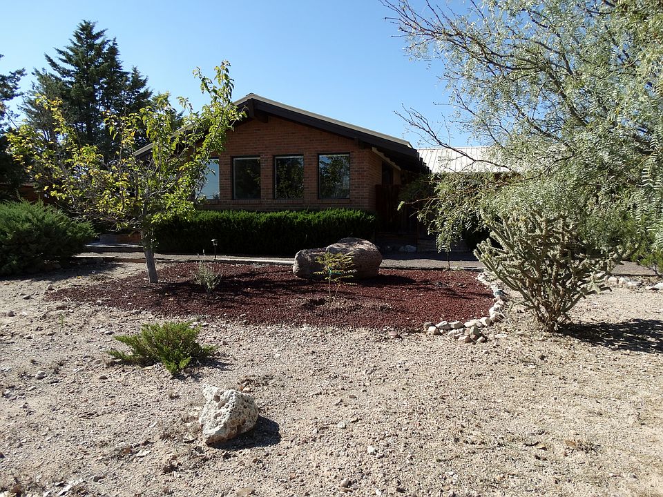 1st image of 497 NW Mesa Pl