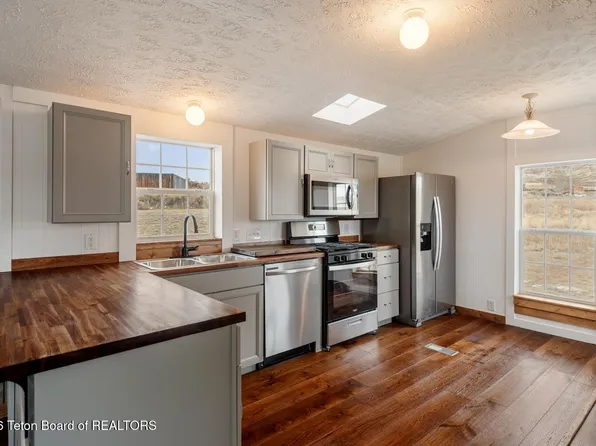 6 Bob O Link Ln, Boulder, WY 82923