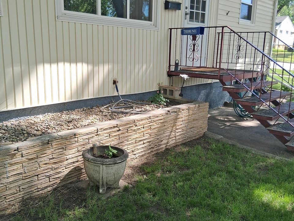 1st image of 1520 Laforest Ave