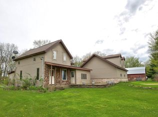 W5009 Cowgill Rd, Rio, WI 53960
