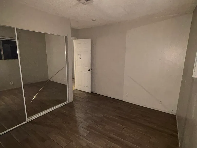 2428 Statz St #B — Photo 10