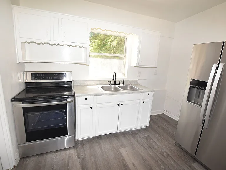 104 W Lancaster Rd — Photo 14